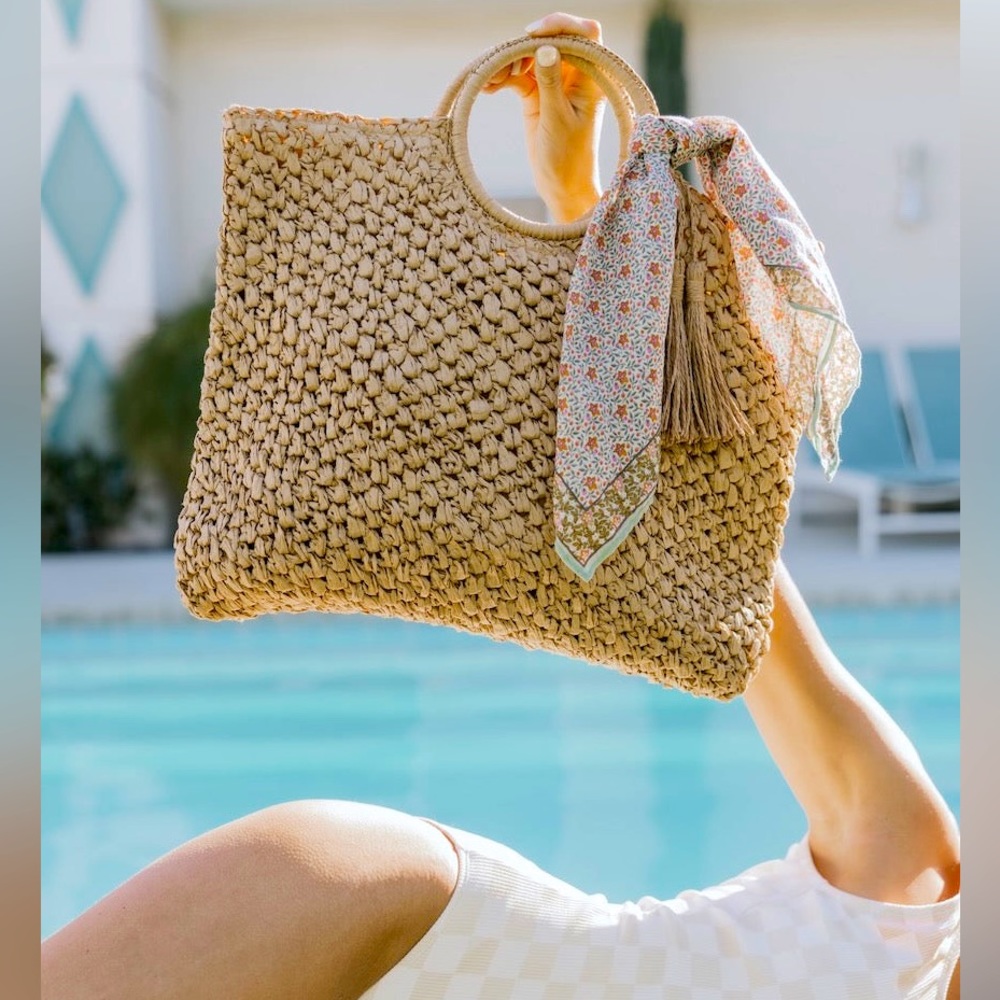 Straw Handbag - Picture 9 of 10